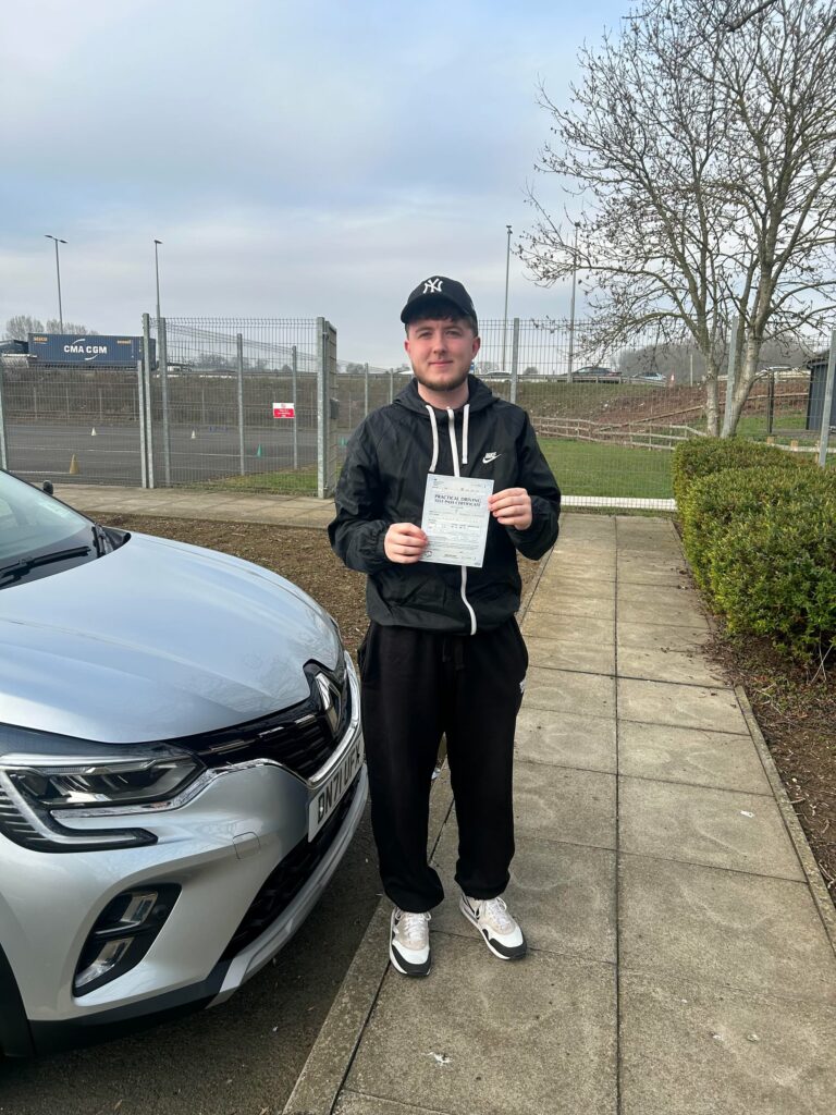 487103446 2162936454135679 7435785614096264963 n 768x1024